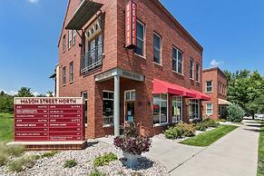 Quiet Urban Escape - Backs to Poudre River Trail