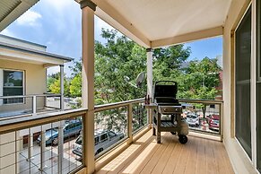 Quiet Urban Escape - Backs to Poudre River Trail