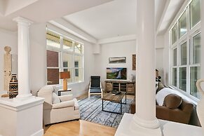 Quiet Urban Escape - Backs to Poudre River Trail