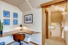 Brilliant Posh Home - Backs to Poudre River Trail