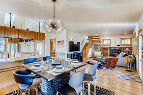Brilliant Posh Home - Backs to Poudre River Trail