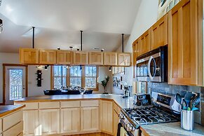 Brilliant Posh Home - Backs to Poudre River Trail