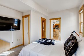 Brilliant Posh Home - Backs to Poudre River Trail