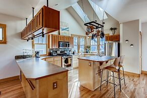 Brilliant Posh Home - Backs to Poudre River Trail