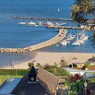 Serenity Holiday Let in South Chard