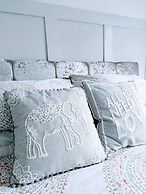 Serenity Holiday Let in South Chard