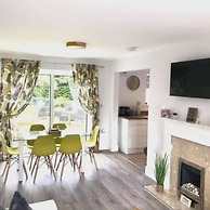 Serenity Holiday Let in South Chard