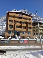 Goroomgo Park Paradise Manali