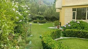 Goroomgo Park Paradise Manali