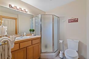 Sleek Condo - Near Park, Poudre River and Old Town