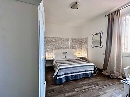 Onlyrooms I - Central camp; Secure Area