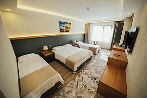 PERA NORTH HOTEL - LOUNGE & RESTAURANT
