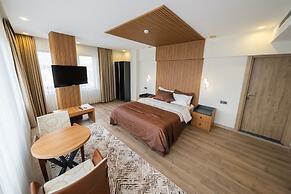 PERA NORTH HOTEL - LOUNGE & RESTAURANT