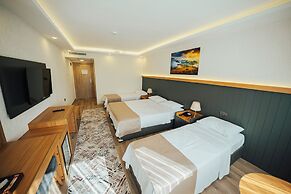 PERA NORTH HOTEL - LOUNGE & RESTAURANT