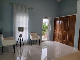 D S Residence Remarkable 3-bed House in Freetown