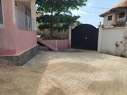 D S Residence Remarkable 3-bed House in Freetown