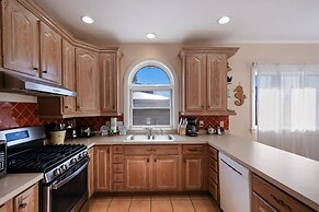 Dolphins Run 3 Bedroom Home by RedAwning