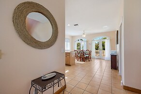 Dolphins Run 3 Bedroom Home by RedAwning