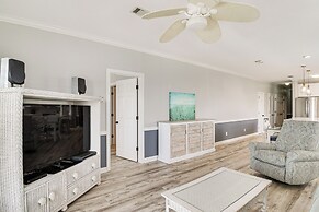 Orange Beach Waterfront Condo w/ Pool Access!