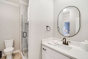 Orange Beach Waterfront Condo w/ Pool Access!