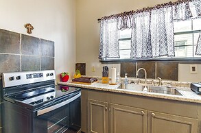 Cozy Vicksburg Home w/ Patio ~ 1 Mi to Riverfront!