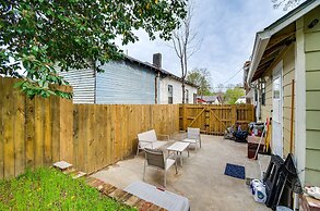 Cozy Vicksburg Home w/ Patio ~ 1 Mi to Riverfront!