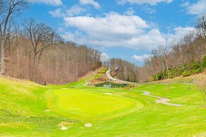 Blue Ridge Mountain Condo w/ Golf Course Views!