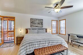 Pet-friendly Cabin w/ Fire Pit in Pinetop!