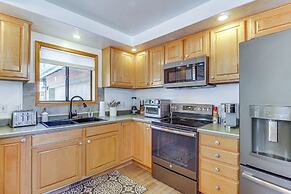 Pet-friendly Cabin w/ Fire Pit in Pinetop!