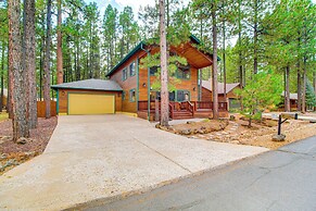Pet-friendly Cabin w/ Fire Pit in Pinetop!