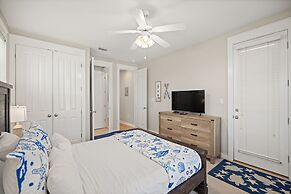 1317 Laurel Grove 3 Bedroom Home by RedAwning