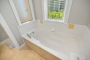 1317 Laurel Grove 3 Bedroom Home by RedAwning