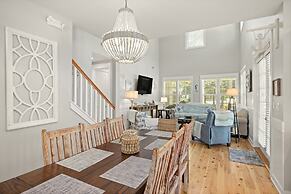 1317 Laurel Grove 3 Bedroom Home by RedAwning