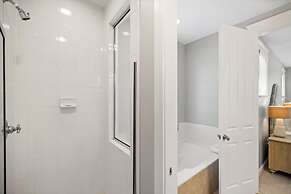 1317 Laurel Grove 3 Bedroom Home by RedAwning