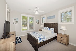 1317 Laurel Grove 3 Bedroom Home by RedAwning