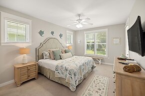 1317 Laurel Grove 3 Bedroom Home by RedAwning