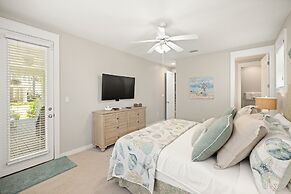 1317 Laurel Grove 3 Bedroom Home by RedAwning