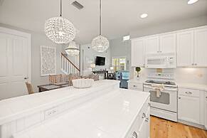 1317 Laurel Grove 3 Bedroom Home by RedAwning