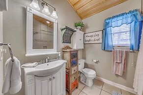 Ruidoso Mountain Cabin w/ Deck, 1 Mi to Hiking