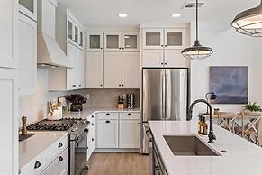 Persian Bliss 10 Bedroom Townhouse