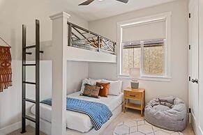 Persian Bliss 10 Bedroom Townhouse