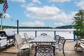 Classic Waterfront Home on Lake Maspenock w/ Grill