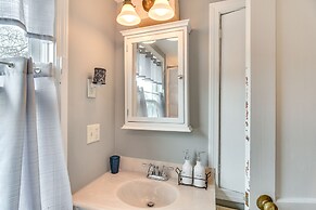 Classic Waterfront Home on Lake Maspenock w/ Grill