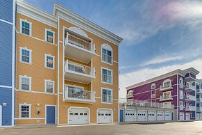 Idyllic New Buffalo Condo: Walk to Beach & Shops!