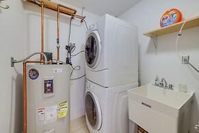 Idyllic New Buffalo Condo: Walk to Beach & Shops!