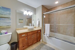 Idyllic New Buffalo Condo: Walk to Beach & Shops!