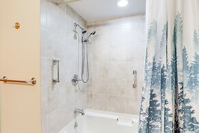 Quiet Greenwich Home w/ Pool + Screened Porch!