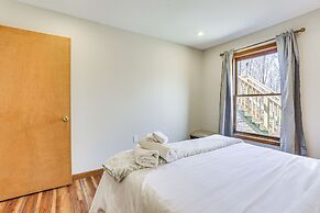 Forest-view Deck & Fire Pit: Poconos Escape!