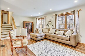 Forest-view Deck & Fire Pit: Poconos Escape!