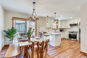 Forest-view Deck & Fire Pit: Poconos Escape!